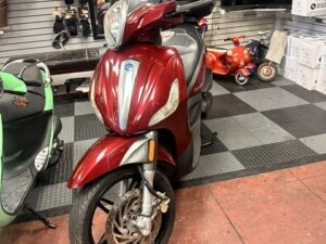 Piaggio BV350 Super Scooter. Time to hit the Freeway. 2017 Great shape ready to go